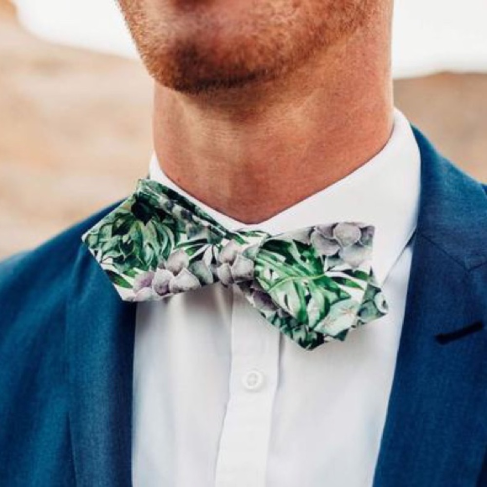 DAZI Aloe Bow Tie